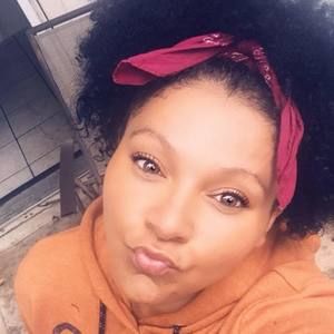 Meet your Posher, Danika